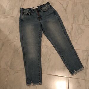 Kancan blue denim Capri jeans. Button fly. EUC!